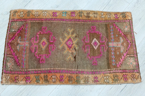 Vintage Turkish Rug " Syllvia"  - 45.5"x 86", #612