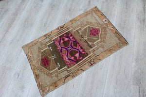 Mini Rug "Aliyah"  -  20" x 33.5", #547