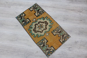 Mini Rug " Bailey"  - 17" x 30.5" , #539