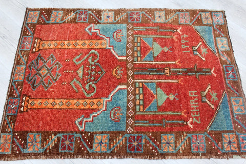 Vintage Turkish Rug  " Monolia" - 89.5" x 128" ,  #585