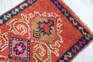 Mini Rug " Markes" - 17.5" x 29", #548