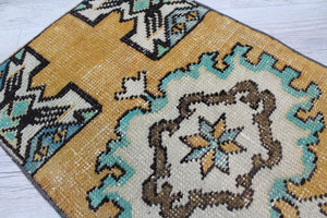 Mini Rug " Bailey"  - 17" x 30.5" , #539