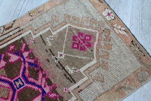 Mini Rug "Aliyah"  -  20" x 33.5", #547