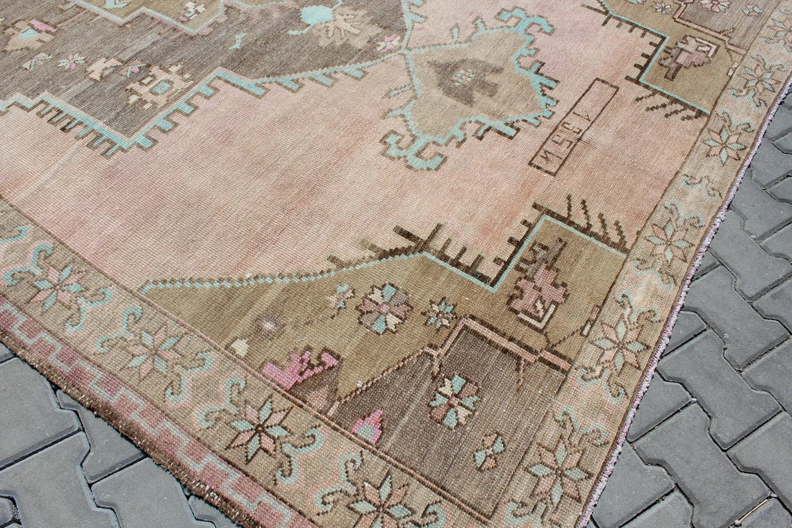 56×138 ViNTAGETURKiSH RUG Vintage Turkish Rug - 90.5