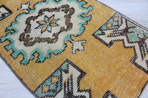 Mini Rug " Bailey"  - 17" x 30.5" , #539
