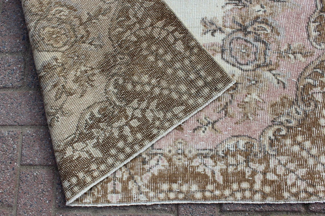 84×115 \"A foggy day” ViNTAGE TURKiSH RUG 4' x 6' Vintage Turkish Kilim Rug - Estrella | Kuden Rugs