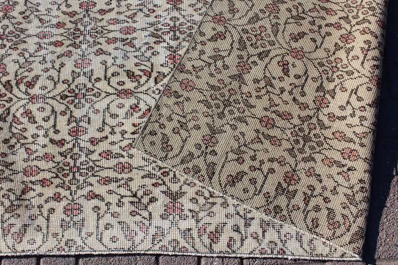 Vintage Turkish Rug  " Quann" - 68.5" x 106" , #507