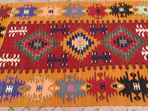 Mina 816, 115" x 54"