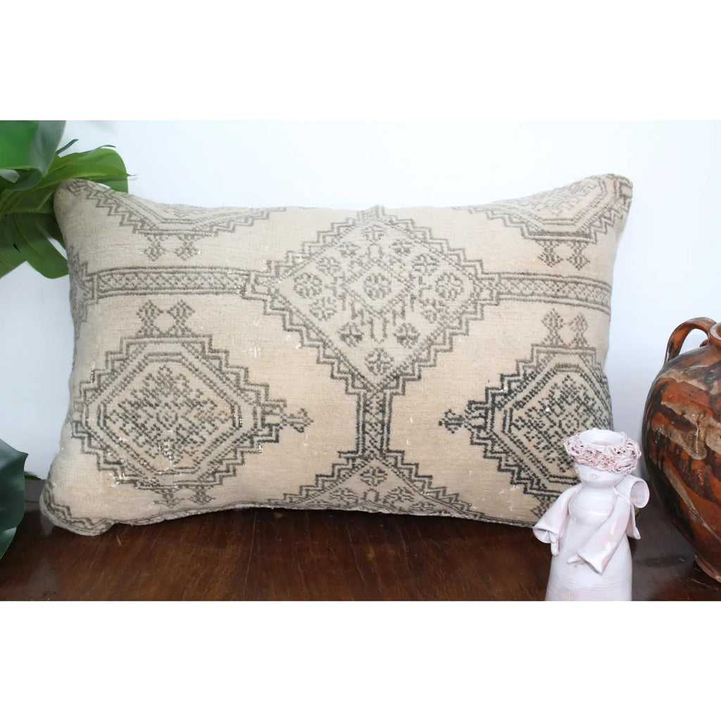 Oushak Rug Pillow 17.5 x 26.5", #18