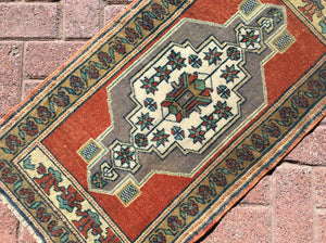 Yang 39" x 21", #123