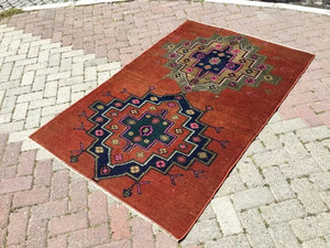 Abby 69" x 46.5", #128